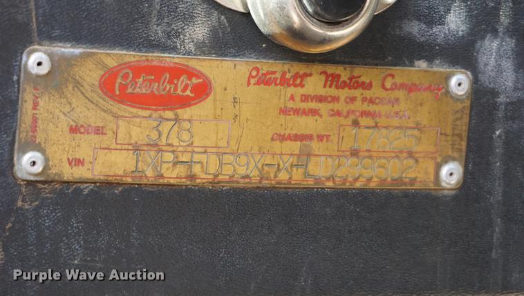 image for item DA1251 1990 Peterbilt 378 semi truck
