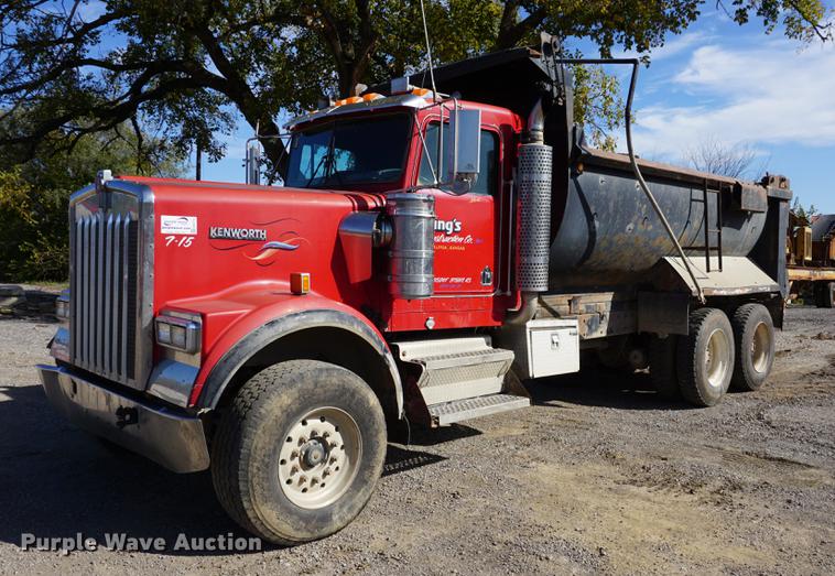 image for item DA1272 2003 Kenworth W900 dump truck