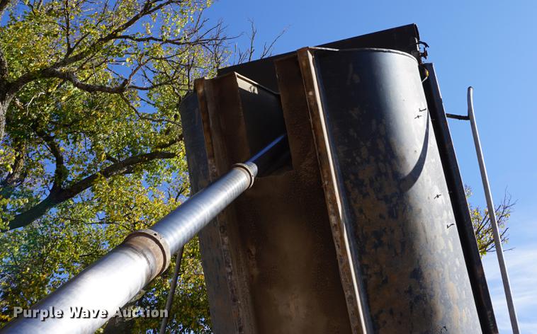 image for item DA1272 2003 Kenworth W900 dump truck