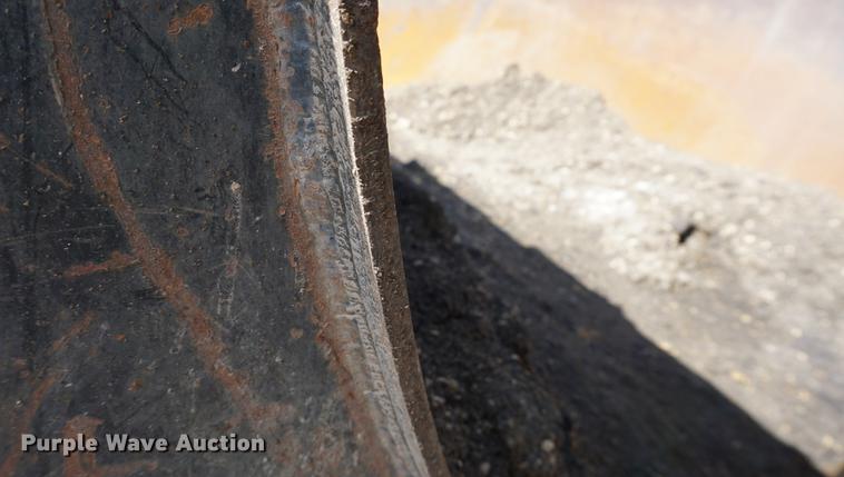 image for item DA1272 2003 Kenworth W900 dump truck