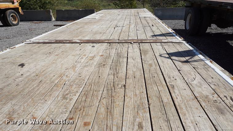 image for item DA1273 2010 PJ tilt deck equipment trailer