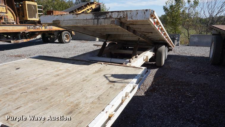 image for item DA1273 2010 PJ tilt deck equipment trailer