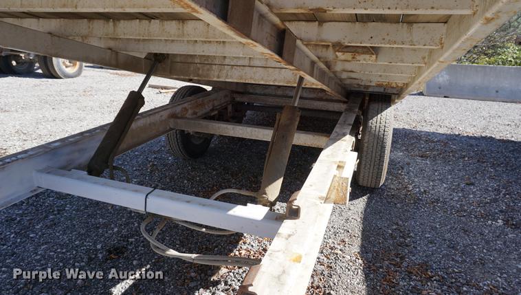 image for item DA1273 2010 PJ tilt deck equipment trailer