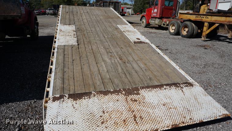 image for item DA1273 2010 PJ tilt deck equipment trailer