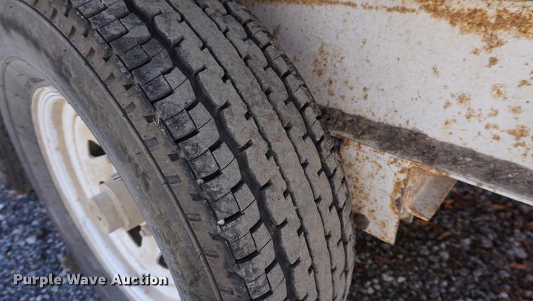 image for item DA1273 2010 PJ tilt deck equipment trailer