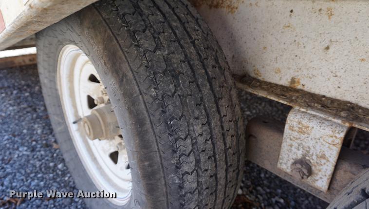 image for item DA1273 2010 PJ tilt deck equipment trailer