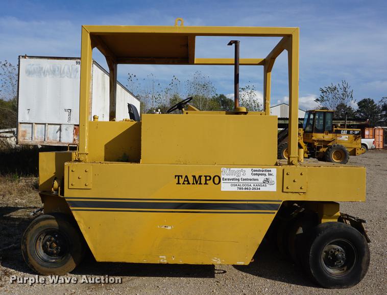 image for item DA1274 Tampo SP312 pneumatic roller