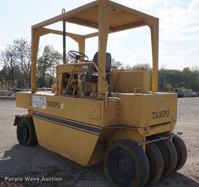 image for item DA1274 Tampo SP312 pneumatic roller