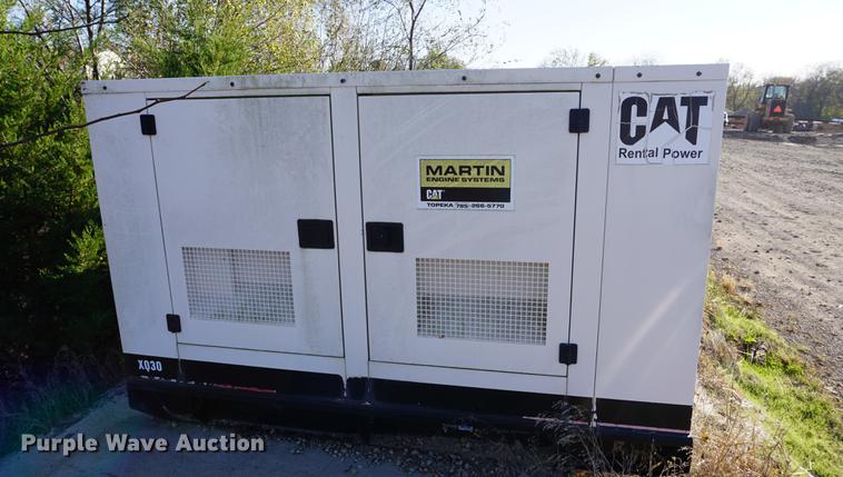 image for item DA1275 2001 Caterpillar XQ30 generator
