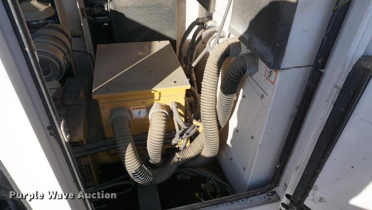 image for item DA1275 2001 Caterpillar XQ30 generator