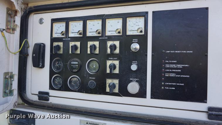 image for item DA1275 2001 Caterpillar XQ30 generator