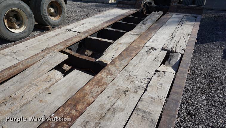 image for item DA1290 2001 Fontaine TH55-FLD lowboy equipment trailer
