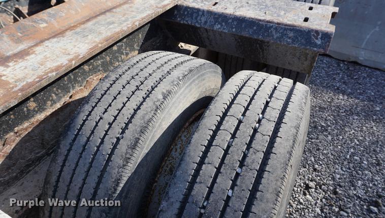 image for item DA1290 2001 Fontaine TH55-FLD lowboy equipment trailer