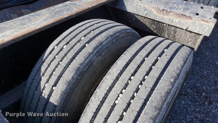 image for item DA1290 2001 Fontaine TH55-FLD lowboy equipment trailer