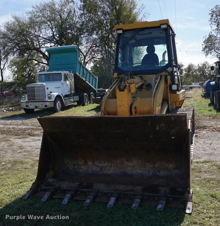 image for item DA1320 2004 Caterpillar 953C track loader
