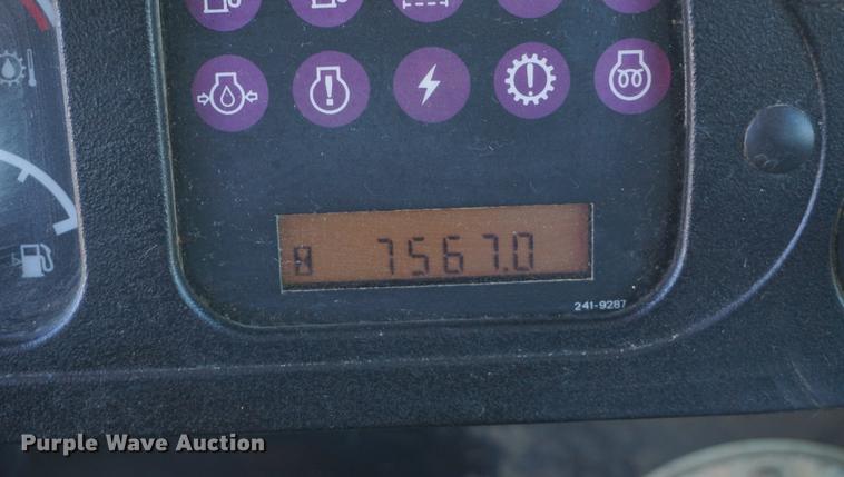 image for item DA1320 2004 Caterpillar 953C track loader