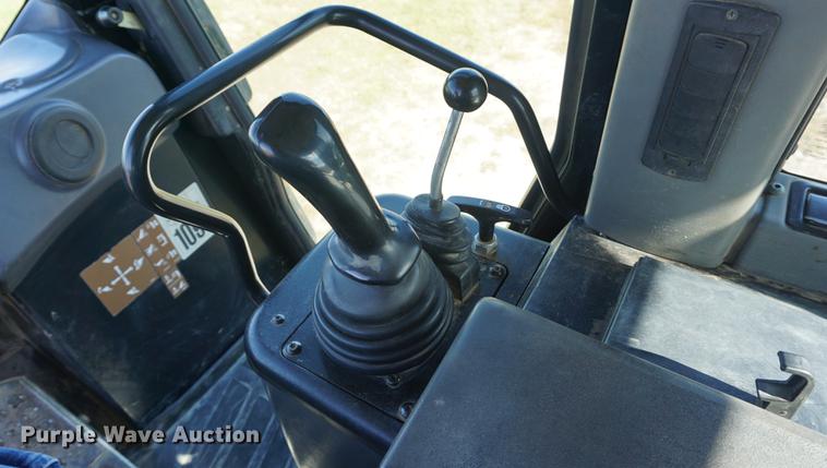 image for item DA1320 2004 Caterpillar 953C track loader