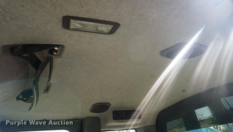 image for item DA1320 2004 Caterpillar 953C track loader