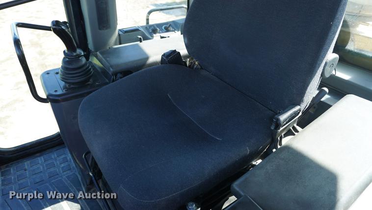 image for item DA1320 2004 Caterpillar 953C track loader