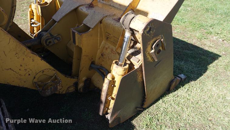 image for item DA1320 2004 Caterpillar 953C track loader