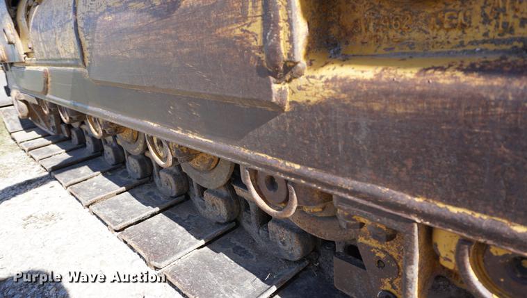 image for item DA1320 2004 Caterpillar 953C track loader