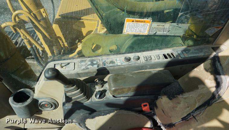 image for item DA1327 2005 Caterpillar 325CL excavator