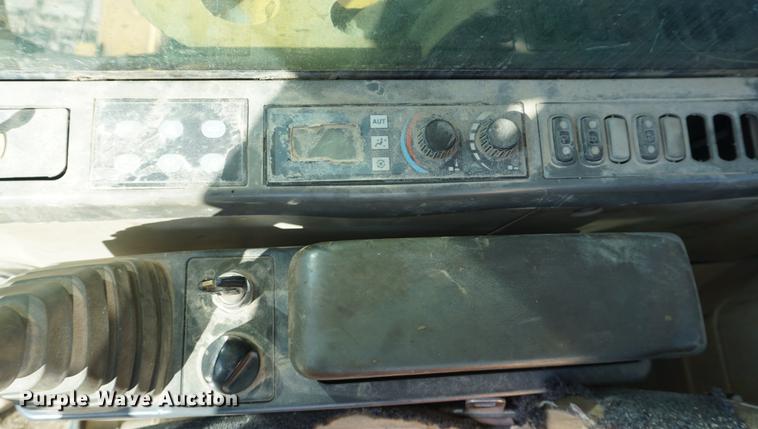 image for item DA1327 2005 Caterpillar 325CL excavator