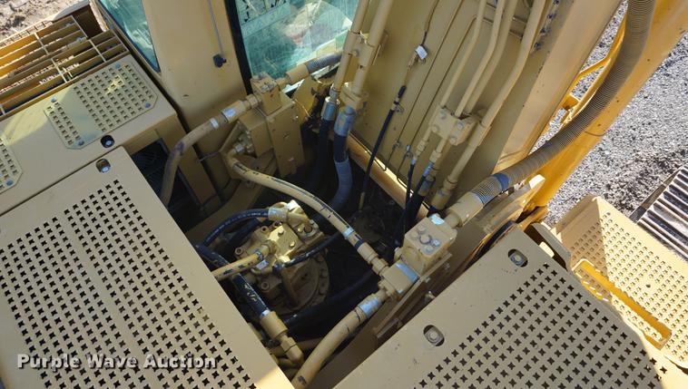 image for item DA1327 2005 Caterpillar 325CL excavator