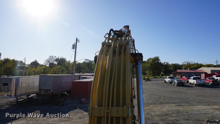 image for item DA1327 2005 Caterpillar 325CL excavator