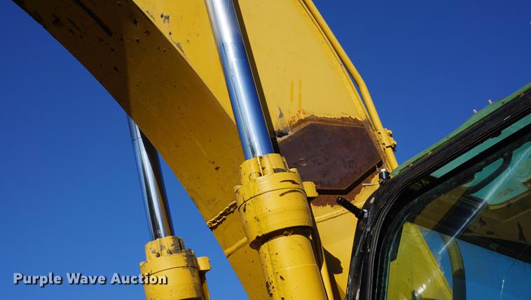 image for item DA1327 2005 Caterpillar 325CL excavator