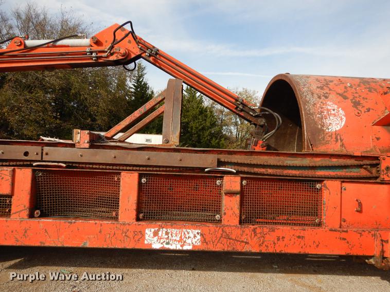 image for item DA1331 Morbark tree / stump and waste recycler / grinder
