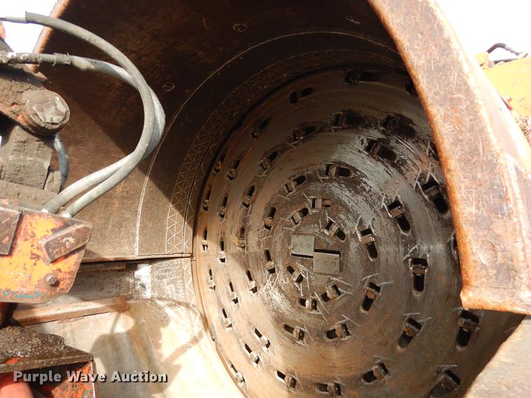 image for item DA1331 Morbark tree / stump and waste recycler / grinder