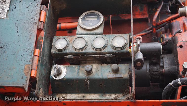 image for item DA1331 Morbark tree / stump and waste recycler / grinder