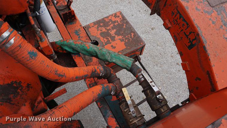 image for item DA1331 Morbark tree / stump and waste recycler / grinder