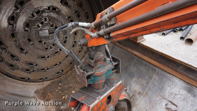 image for item DA1331 Morbark tree / stump and waste recycler / grinder