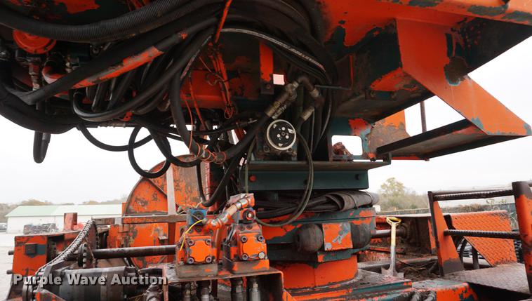 image for item DA1331 Morbark tree / stump and waste recycler / grinder