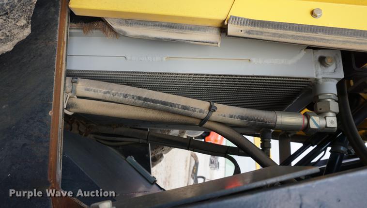 image for item DA1332 2006 Bomag BW213PDH-3 single drum roller