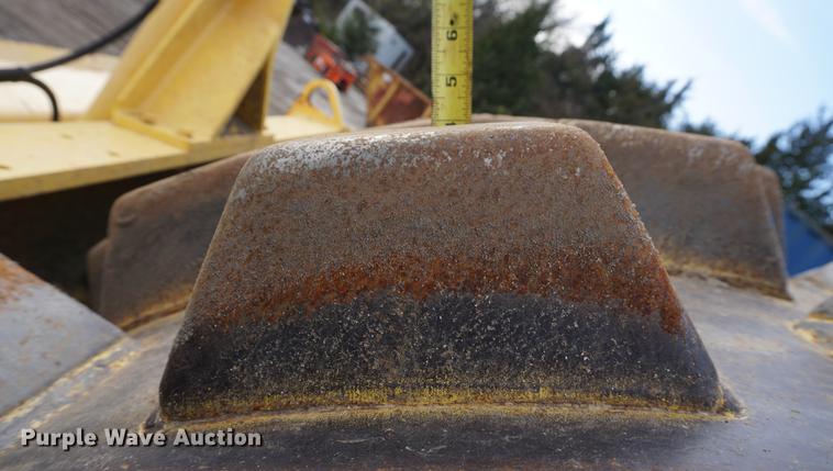 image for item DA1332 2006 Bomag BW213PDH-3 single drum roller