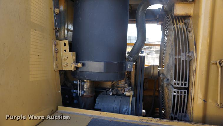 image for item DA1335 1998 Caterpillar 953C track loader