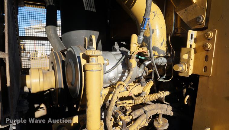 image for item DA1335 1998 Caterpillar 953C track loader