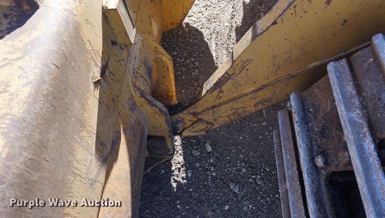 image for item DA1335 1998 Caterpillar 953C track loader