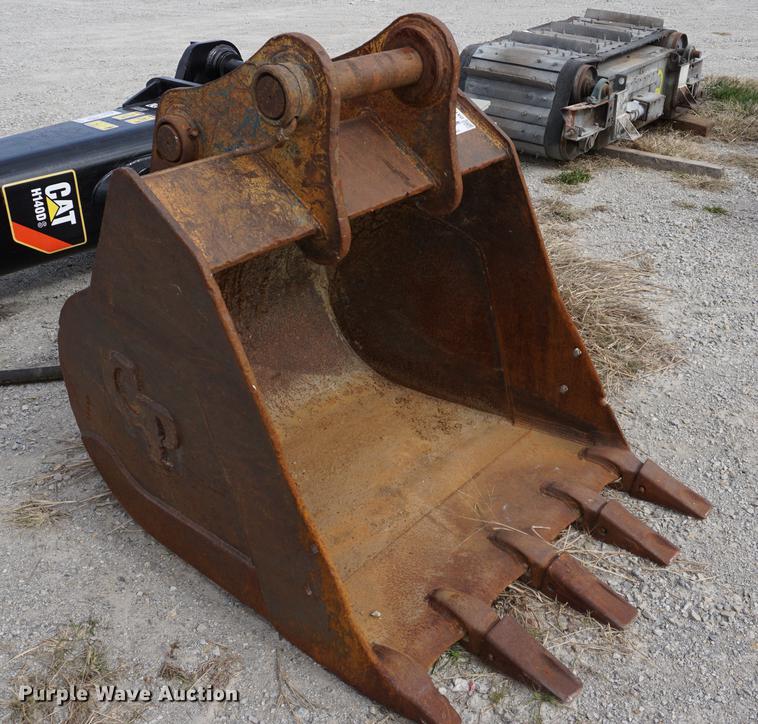 CP excavator bucket in Spring Hill, KS Item DA1341 sold Purple Wave