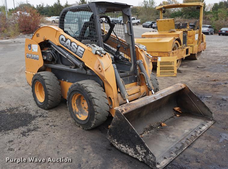image for item DA1402 2013 Case SV300 skid steer