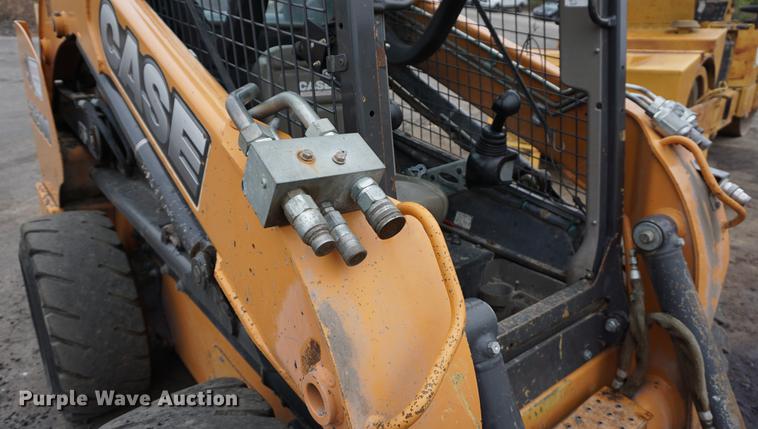 image for item DA1402 2013 Case SV300 skid steer
