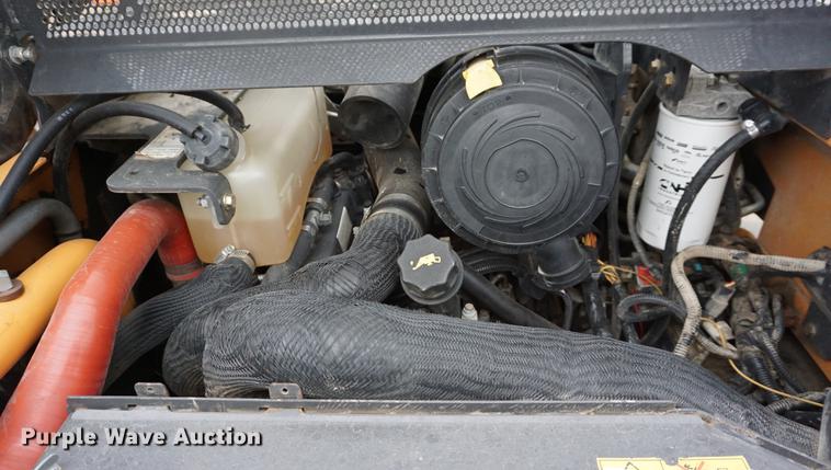 image for item DA1402 2013 Case SV300 skid steer