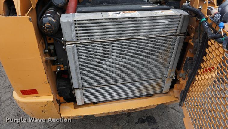 image for item DA1402 2013 Case SV300 skid steer