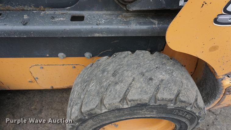 image for item DA1402 2013 Case SV300 skid steer