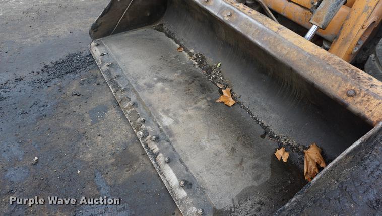 image for item DA1402 2013 Case SV300 skid steer