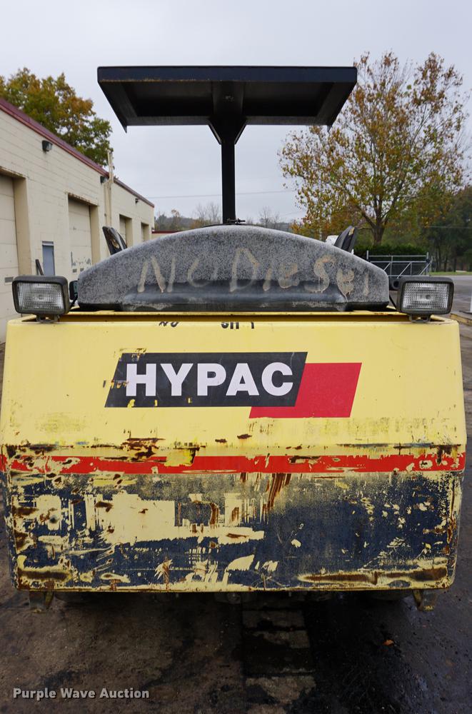 image for item DA1403 2006 Hypac C530AH pneumatic roller