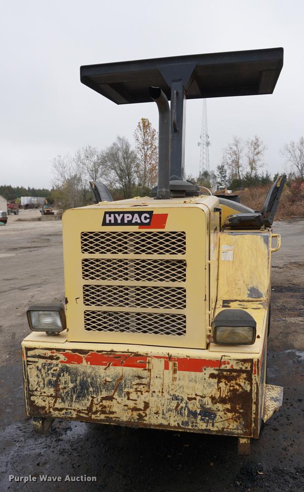 image for item DA1403 2006 Hypac C530AH pneumatic roller